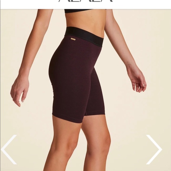 $80 Alala Primary Short in Beet Diamond - Biker Shorts Size Small - Picture 2 of 10